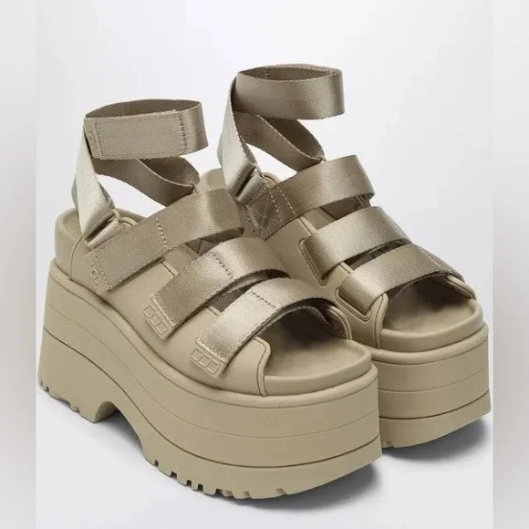 UGG Women's Goldenrise Platform Sandal - Picture 7 of 11